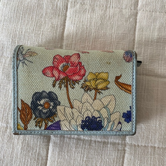Gucci Floral GG Mini Wallet in Cream, Blue, Purple, Pink - Picture 2 of 3